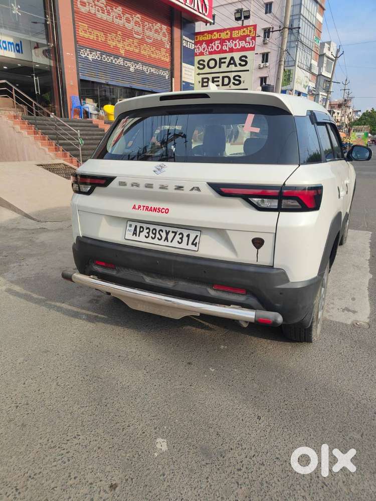 Maruti Brezza - Cng Cum Petrol  (lxi)- 2023