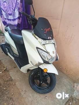 Second hand sale scooty in gajuwaka