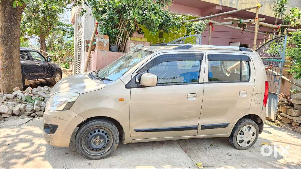 Maruti Wagonr Vxi (2015)  Single Owner  Fully Loaded Features