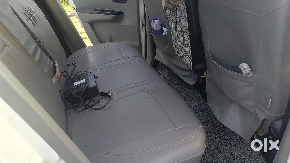 Mahindra Kuv 100 2018