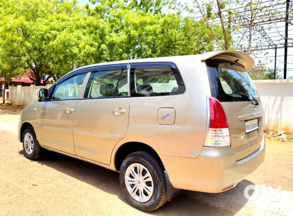 Toyota Innova 2011 Diesel Well Maintained