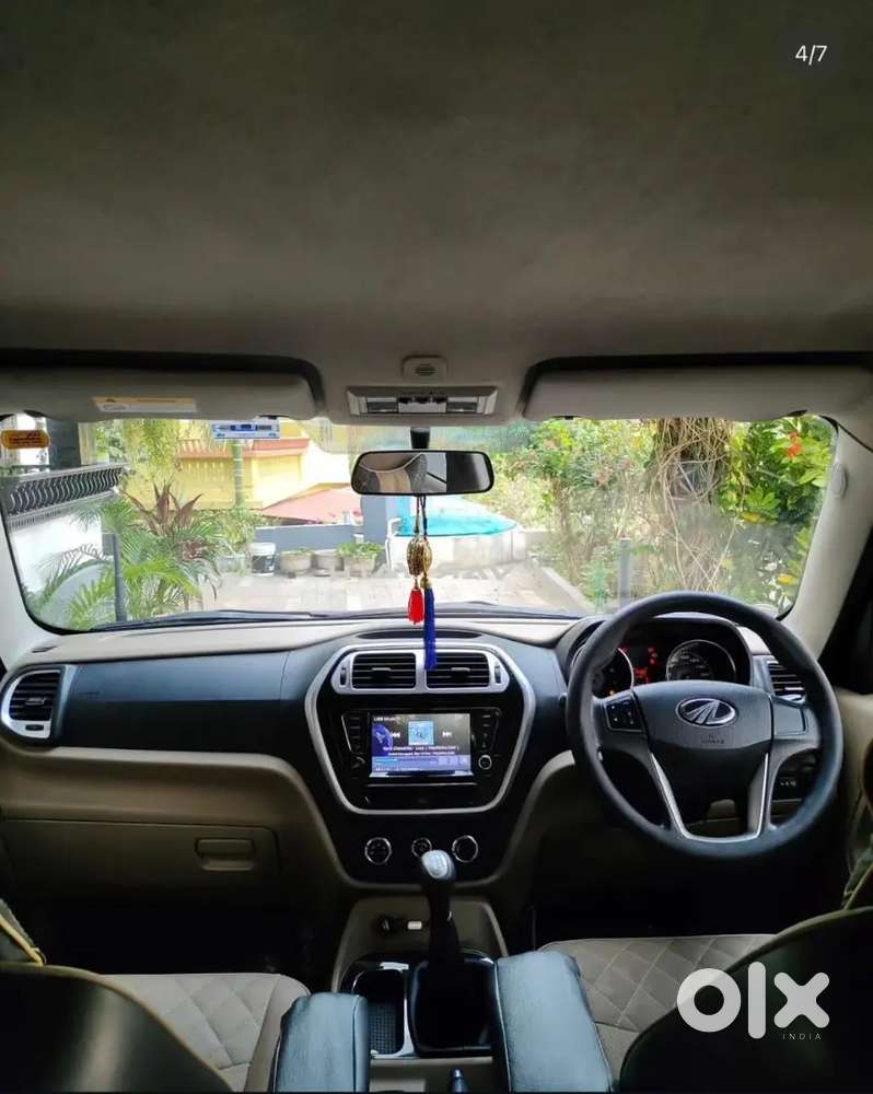 Mahindra Tuv 300 2018