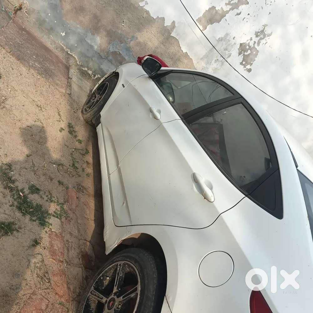 Hyundai Verna 2013 Cng & Hybrids 90000 Km Driven All Complete Okay