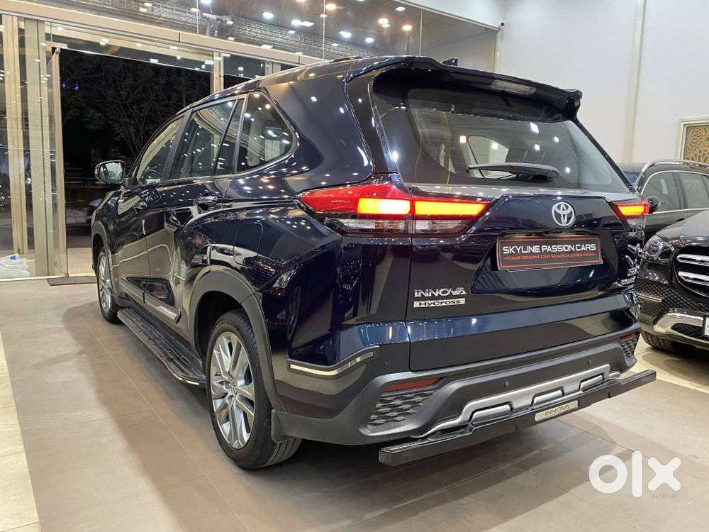 Toyota Innova Hycross 2.0 Zx Hybrid 7 Str, 2024, Petrol
