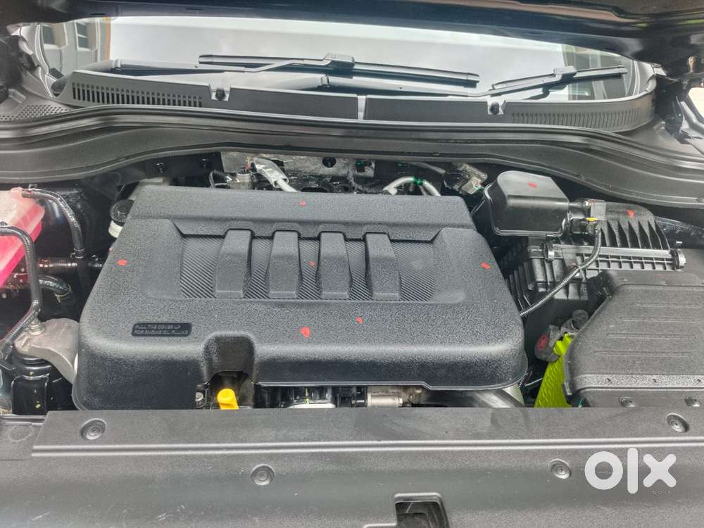 Mahindra Xuv700 2.0 Ax 7 Petrol At Luxury Pack Str, 2023, Diesel