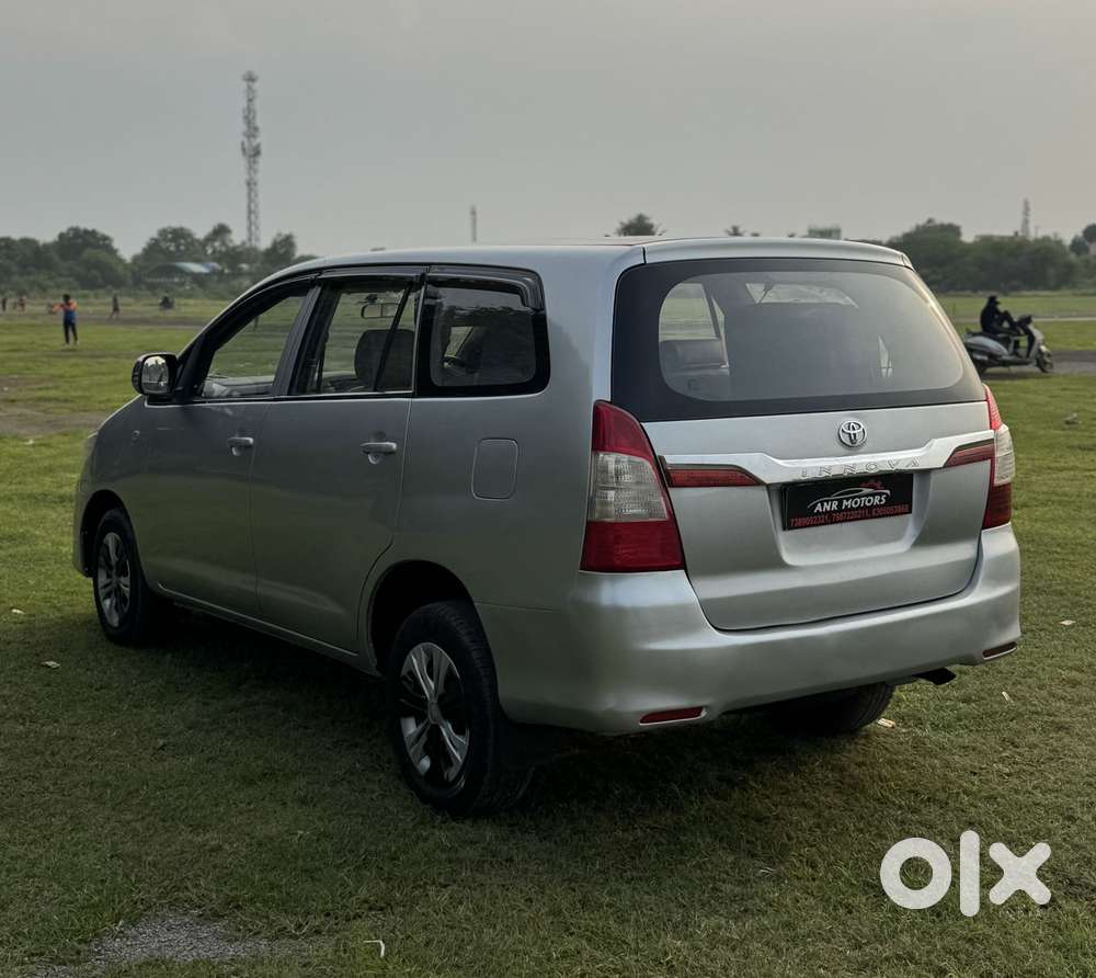 Toyota Innova 2.5 G (diesel) 8 Seater, 2015, Diesel