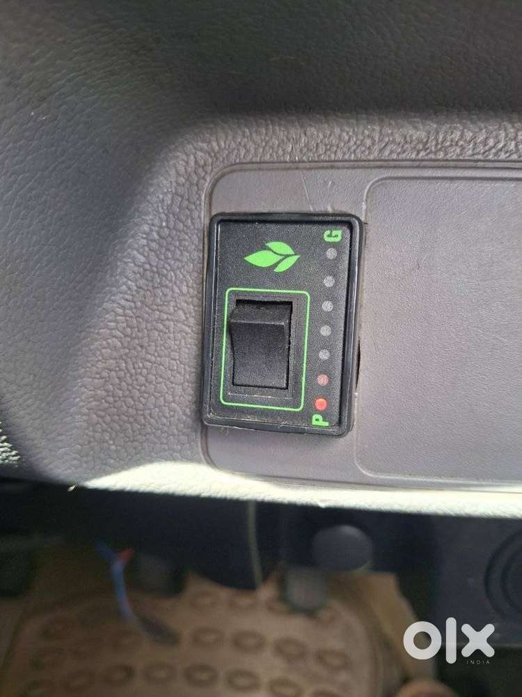 Toyota Etios V, 2011, Petrol