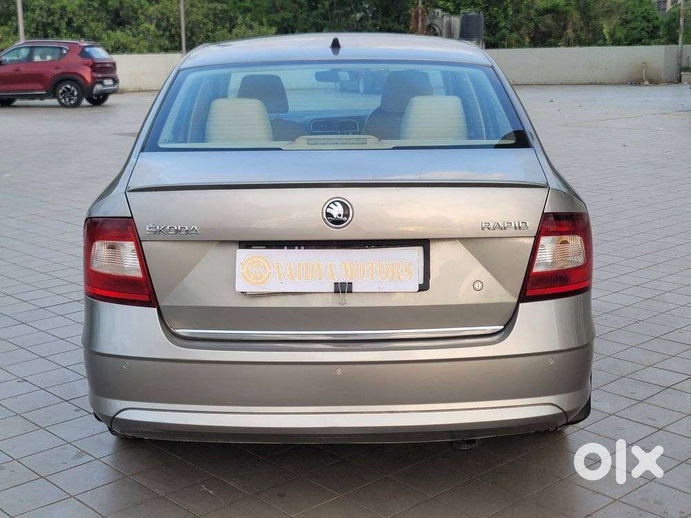 Skoda Rapid 1.6 Mpi Ambition With Alloy Wheel, 2017, Cng & Hybrids