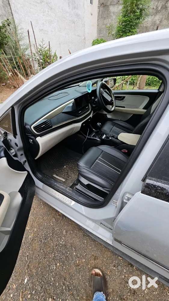 Tata Altroz Crtv S 2025 I-cng Mt Urgent Sale Need Money Fix Price