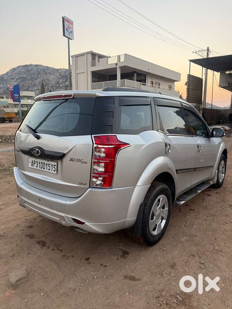 Mahindra Xuv500 Showroom Maintain Good Condition