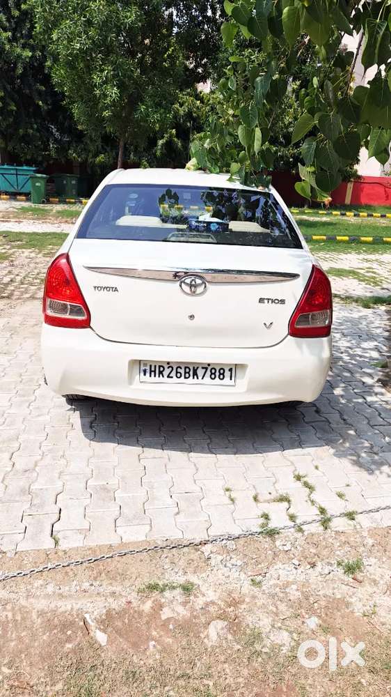 Toyota Etios [2010-2012] 2011
