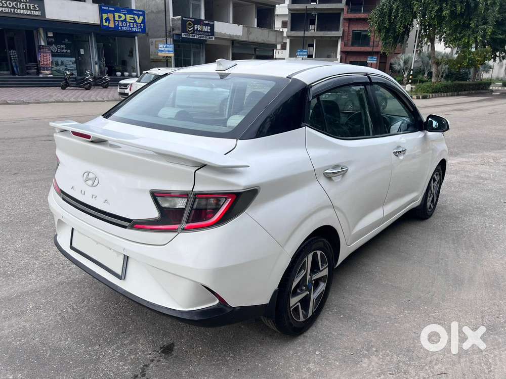 Hyundai Aura 1.0 Sx Plus Petrol, 2023, Cng & Hybrids