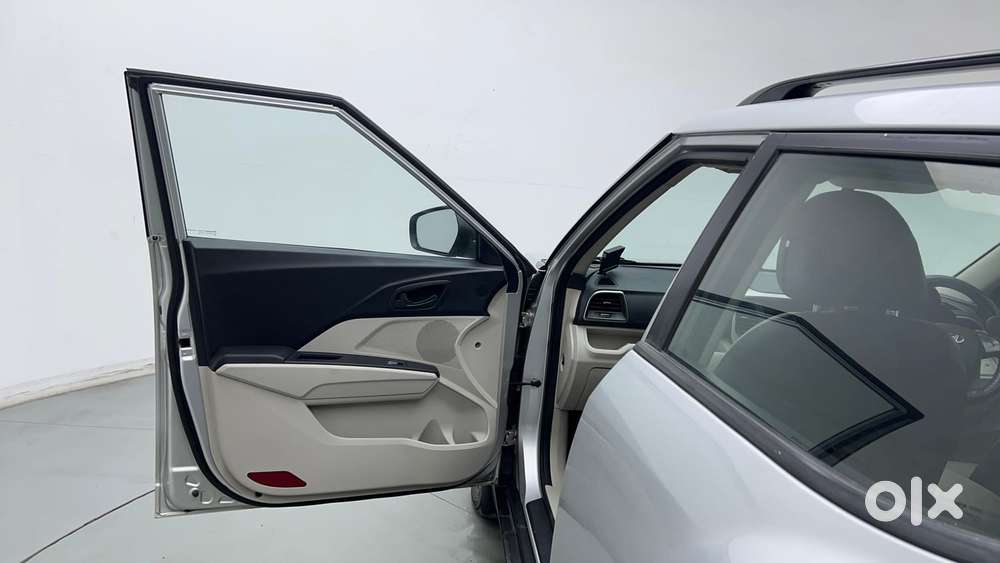 Mahindra Xuv300 W6, 2019, Petrol