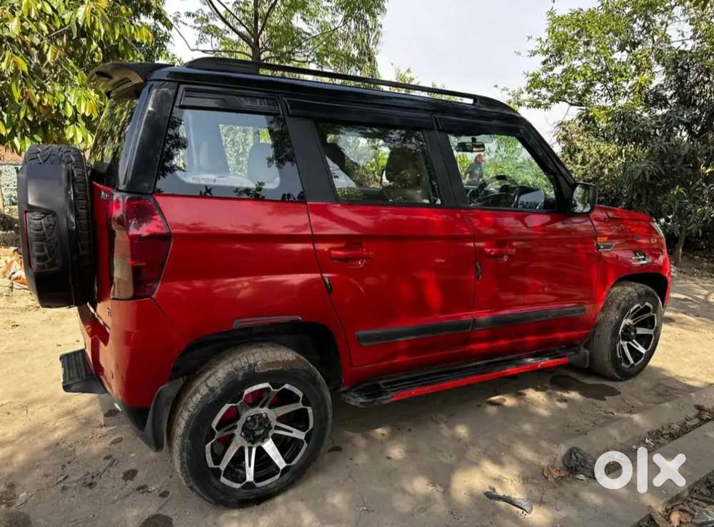 Mahindra Tuv 300 2017 Diesel 123000 Km Driven