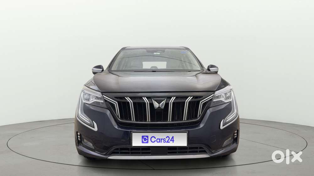Mahindra Xuv700 2.0 Ax 7 Petrol Mt Str, 2023, Petrol