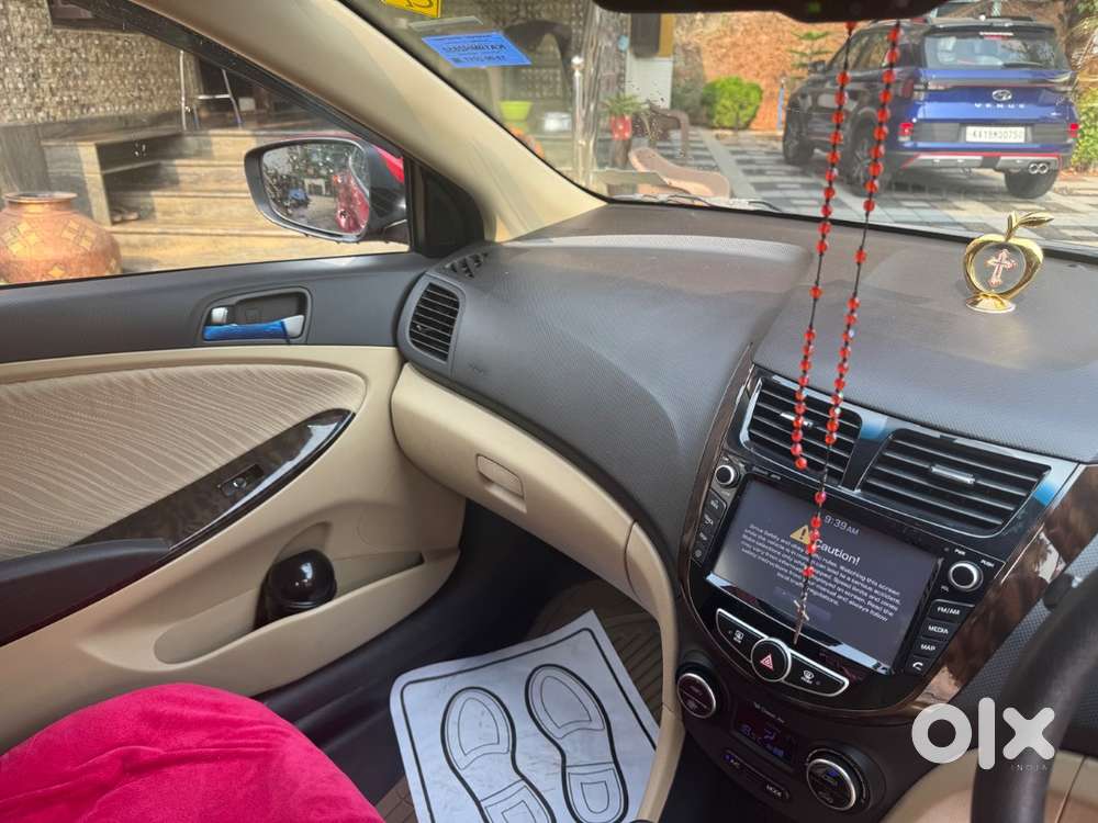 Hyundai Verna Fluid 1.6 Manual Vtvt Sx