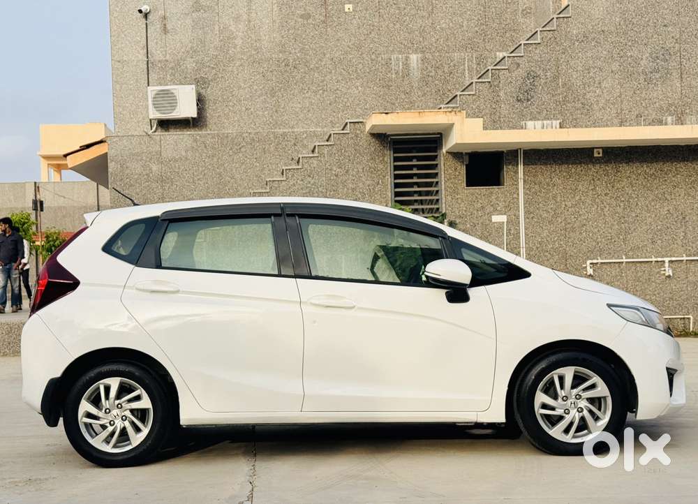 Honda Jazz V Automatic, 2015, Petrol
