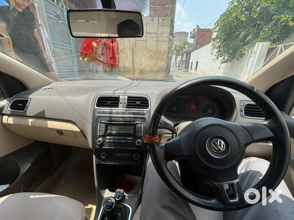 Volkswagen Vento 2012 Petrol 75000 Km Driven
