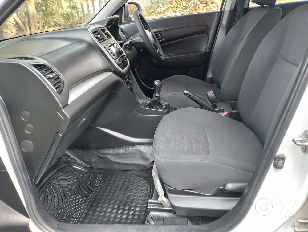 Maruti Suzuki Brezza 1.5 Lxi Smart Hybrid, 2022, Petrol