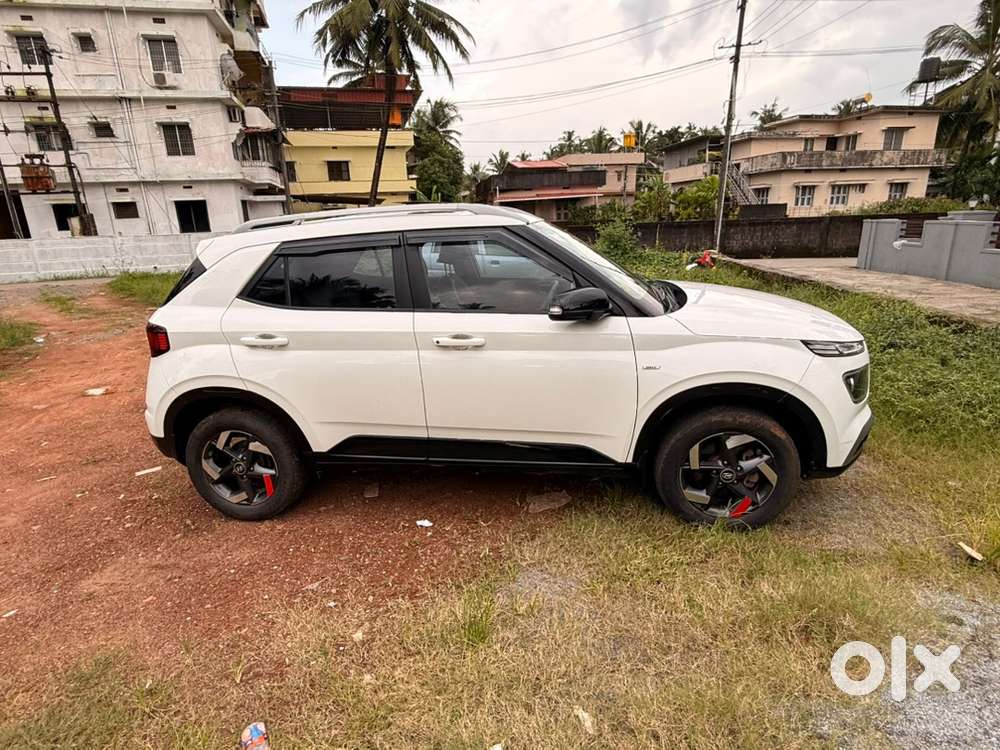 Hyundai Venue 2020 Petrol In Excellent Condition