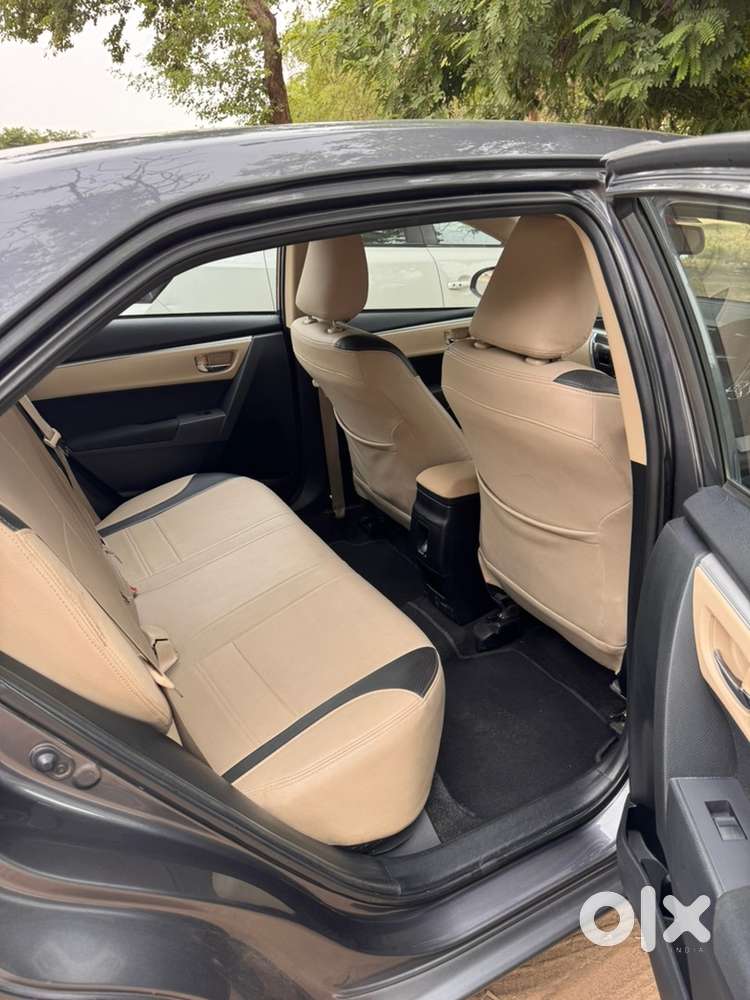 Toyota Corolla Altis 2015