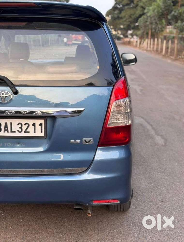 Toyota Innova 2012 Diesel 150000 Km Driven