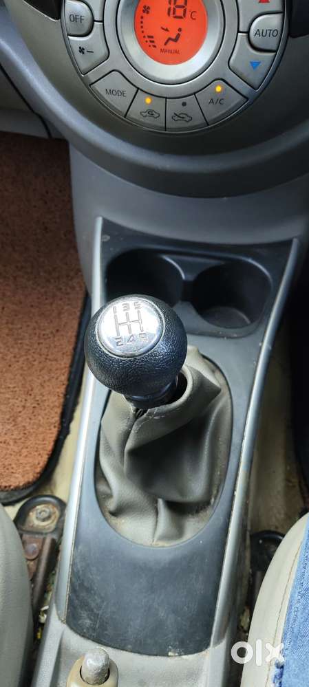 Nissan Sunny, 2012, Petrol