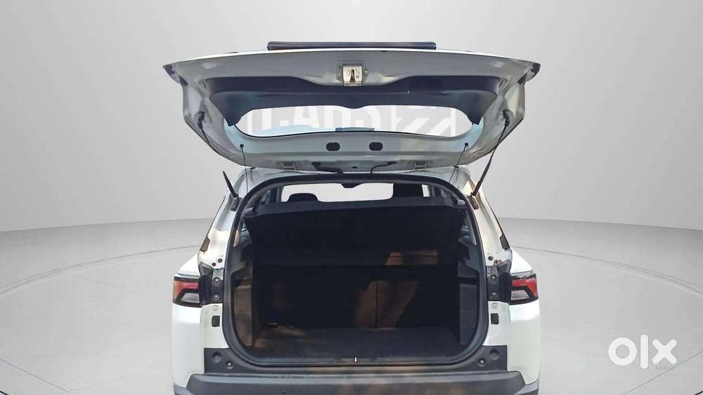 Maruti Suzuki Brezza 1.5 Zxi At Smart Hybrid, 2022, Petrol