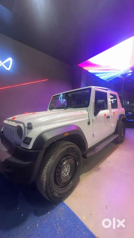 Mahindra Thar Roxx Mx3 Petrol Automatic