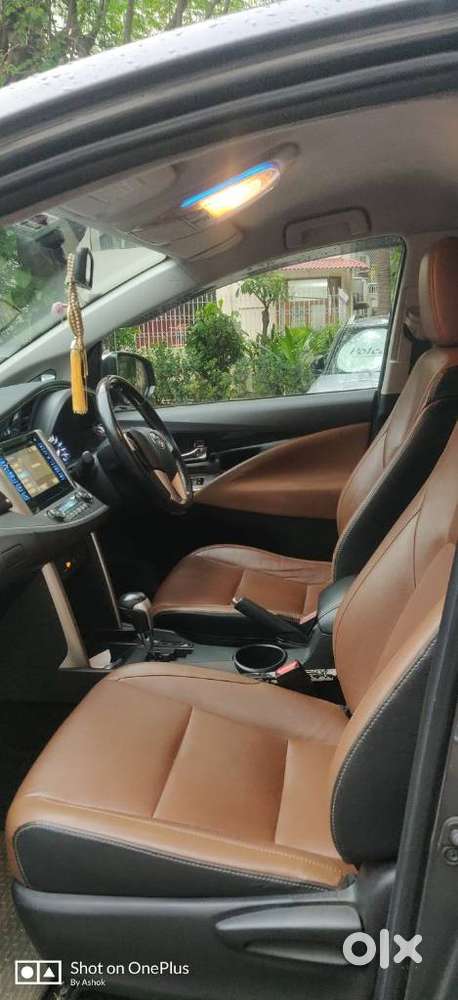 Toyota Innova Crysta 2.8z Automatic, 2016, Diesel