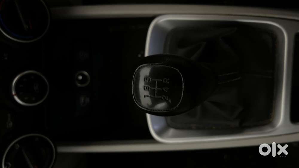 Hyundai Venue 1.2 S (o), 2022, Petrol