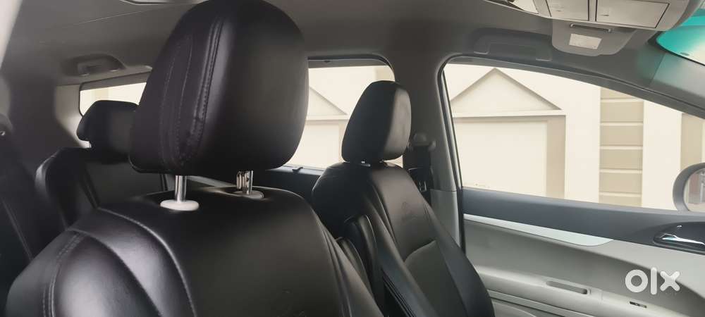 Mahindra Marazzo M8, 2019, Diesel