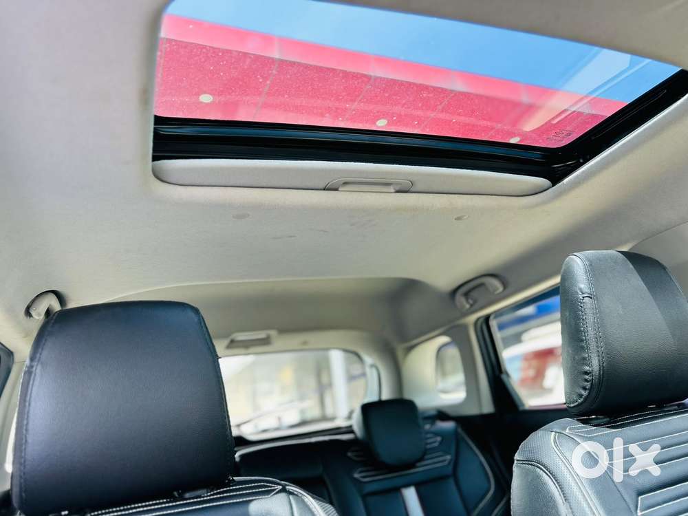 Maruti Suzuki Brezza 1.5 Zxi Smart Hybrid, 2024, Petrol
