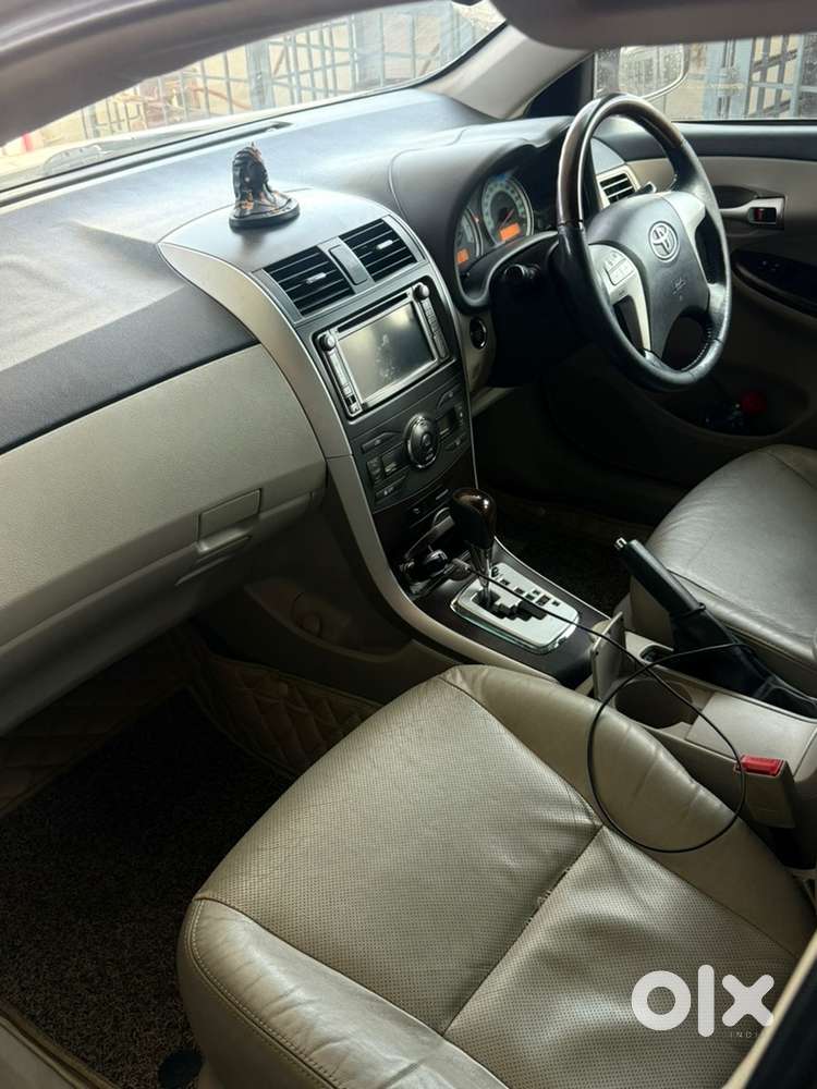 Toyota Corolla Altis Petrol 2013