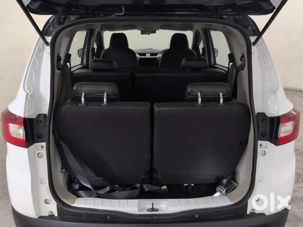 Renault Triber 1.0 Rxz Dual Tone, 2023, Petrol