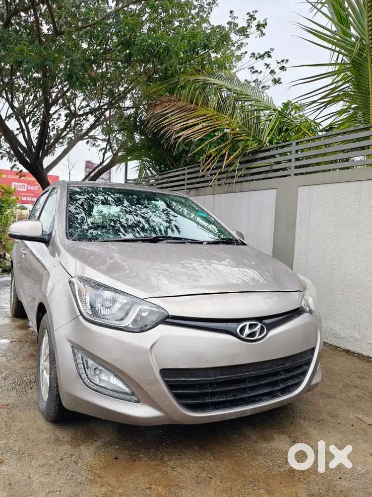 Lady Dr Less Driven Hyundai I20 Sportz 2014 Diesel Car