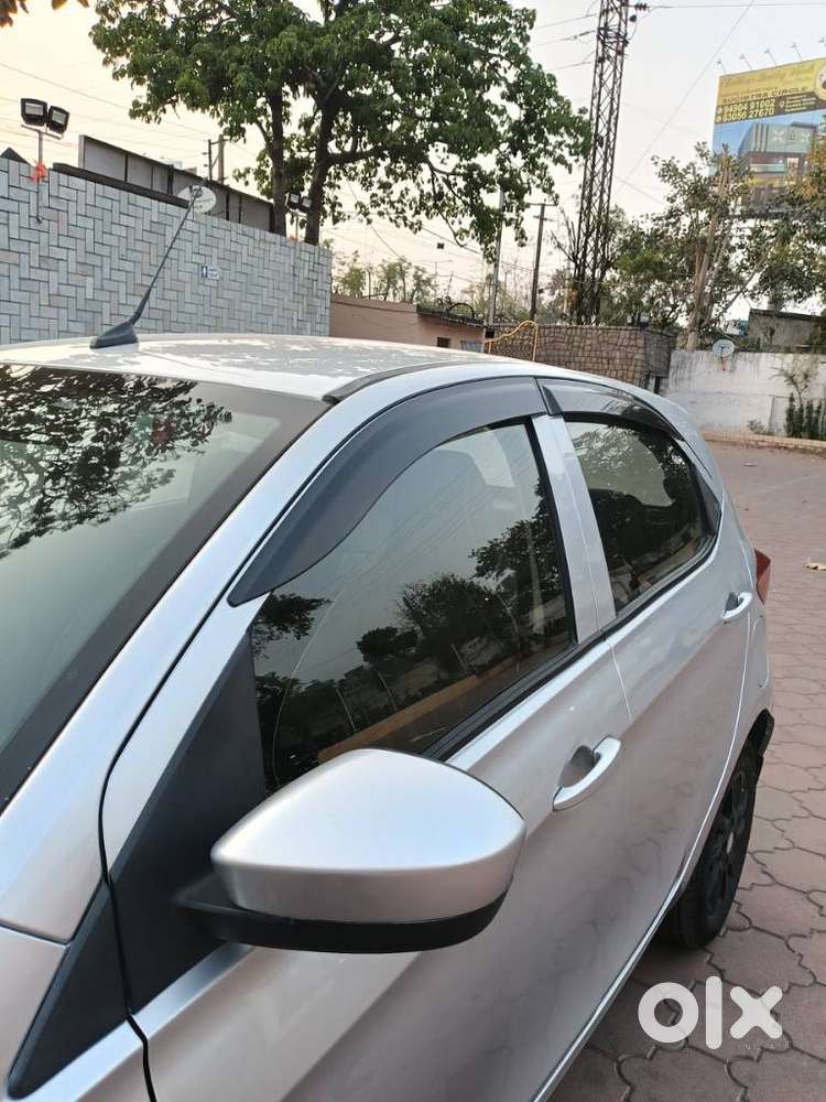 Tata Tiago 1.2 Revotron Xt, 2019, Petrol