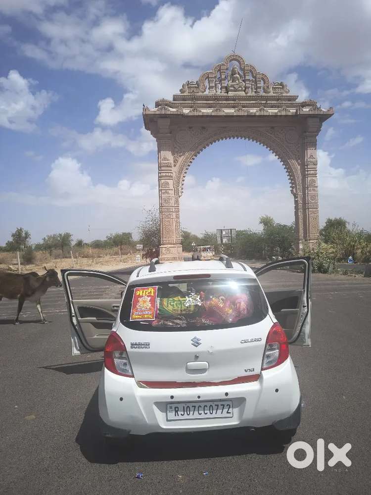 मस्त छोटी फैमिली कार