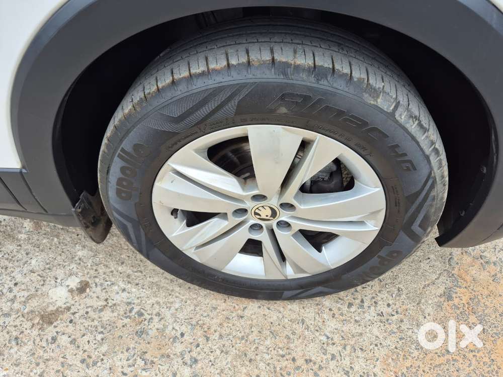 Skoda Kushaq 1.0 Tsi Ambition, 2022, Petrol