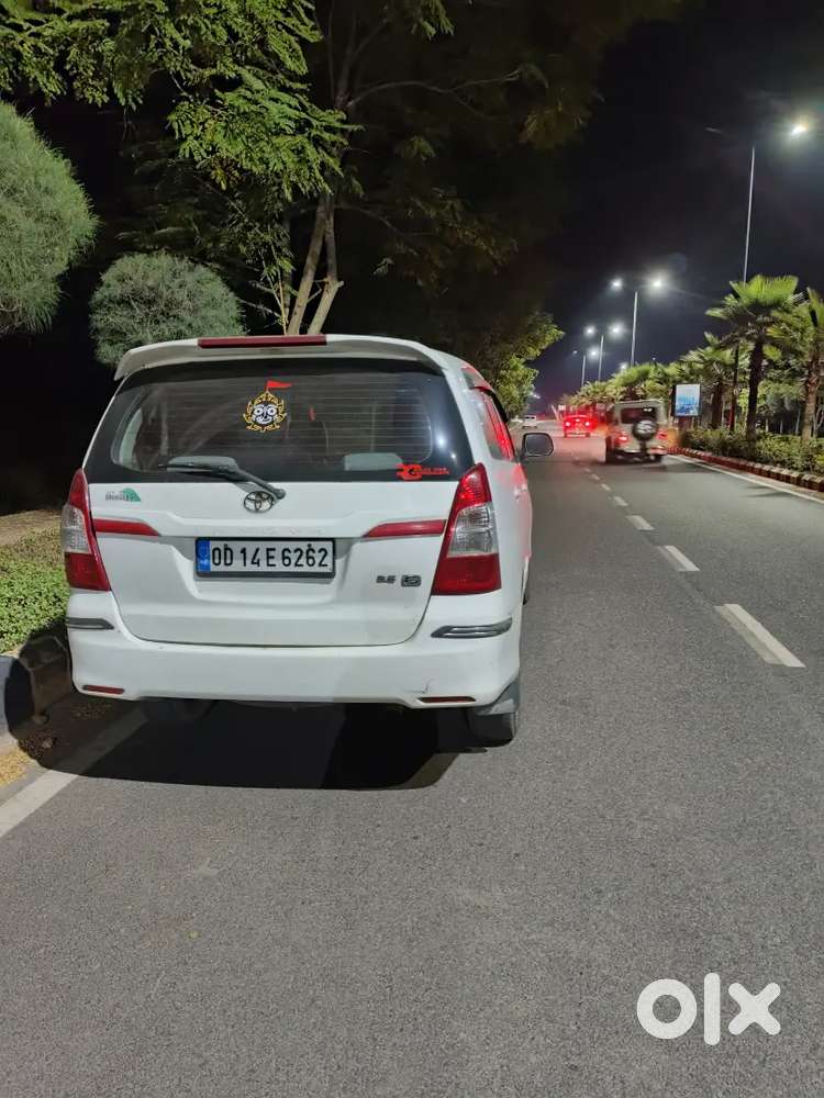 Toyota Innova 2015 Diesel 125000 Km Driven