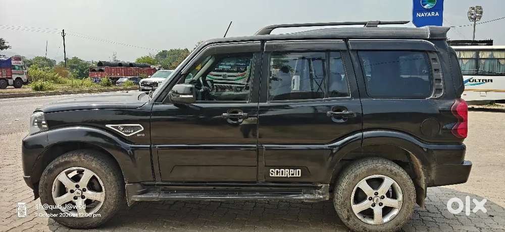 Mahindra Scorpio S11