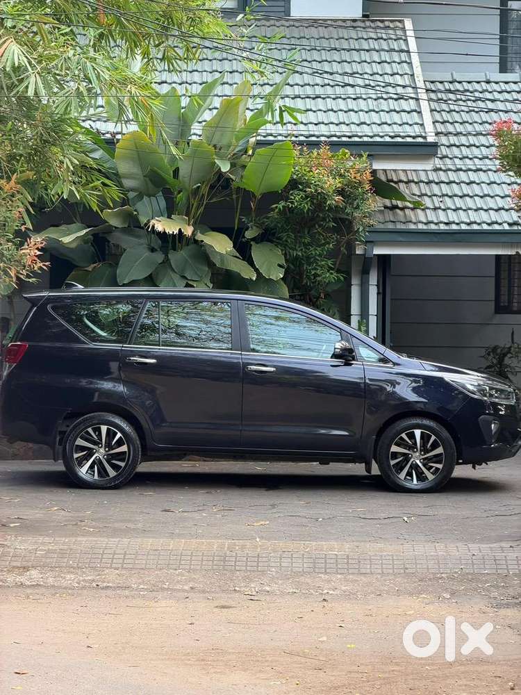 Toyota Innova 2022 Diesel Well Maintained