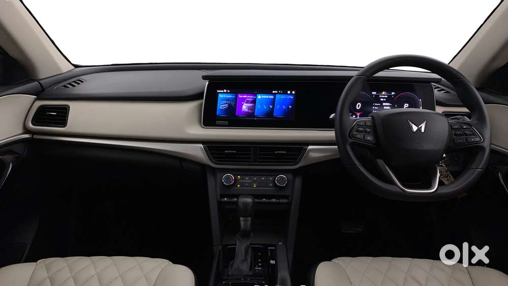 Mahindra Xuv700 2.0 Ax 5 Petrol At Str, 2024, Petrol