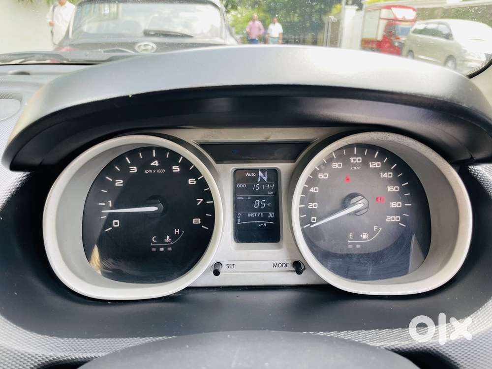 Tata Tiago 1.2 Revotron Xza, 2017, Petrol