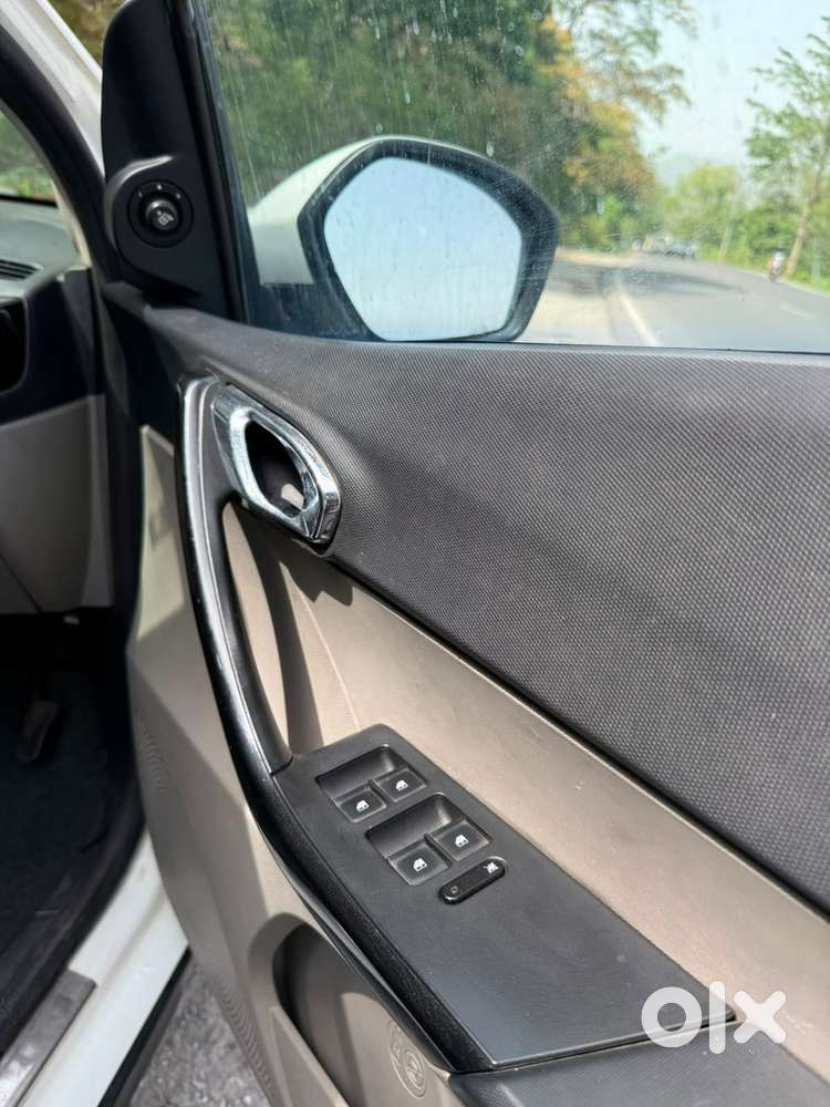 Tata Tiago Petrol 2017