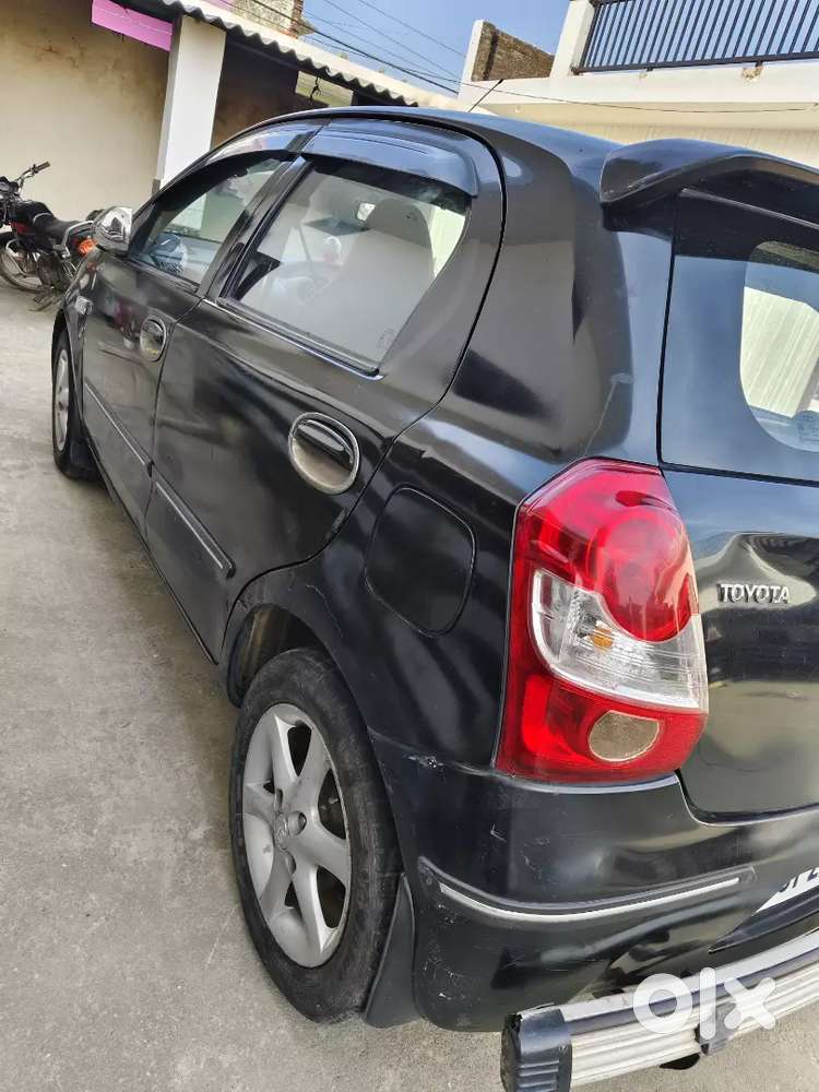 Toyota Etios Liva 2012