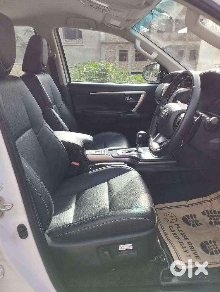 Toyota Fortuner 4x2 At 2.7 Petrol, 2025, Petrol