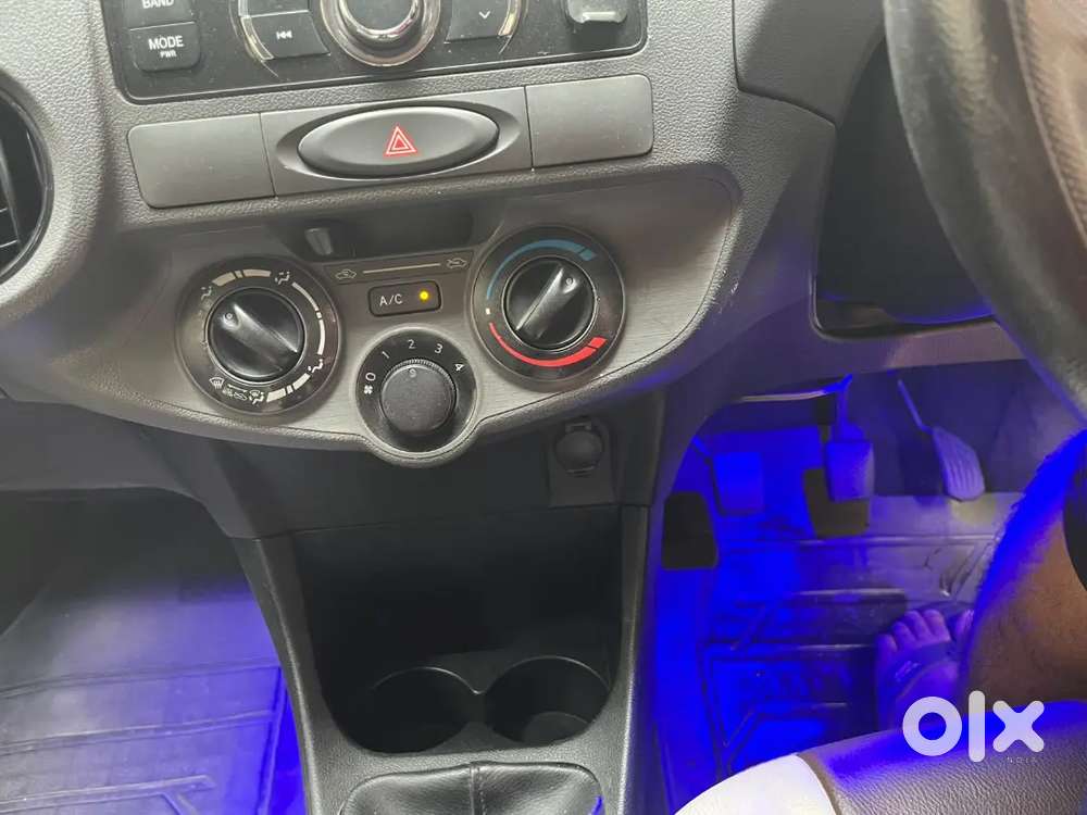 Toyota Etios Liva 2013