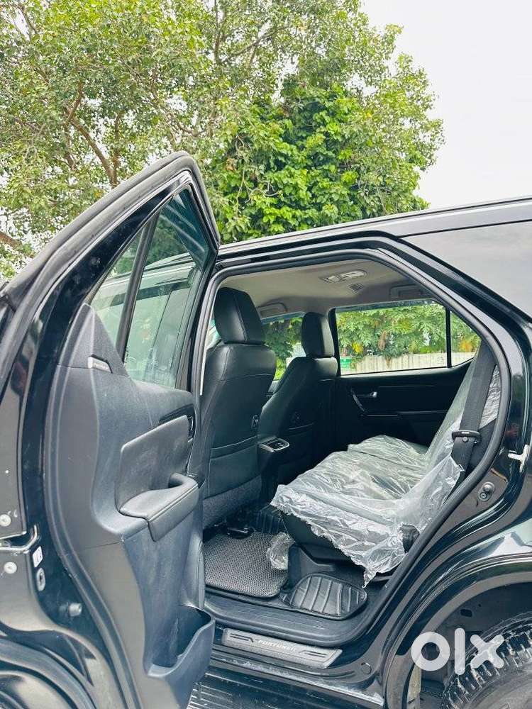 Toyota Fortuner 4x2 At 2.7 Petrol, 2025, Petrol