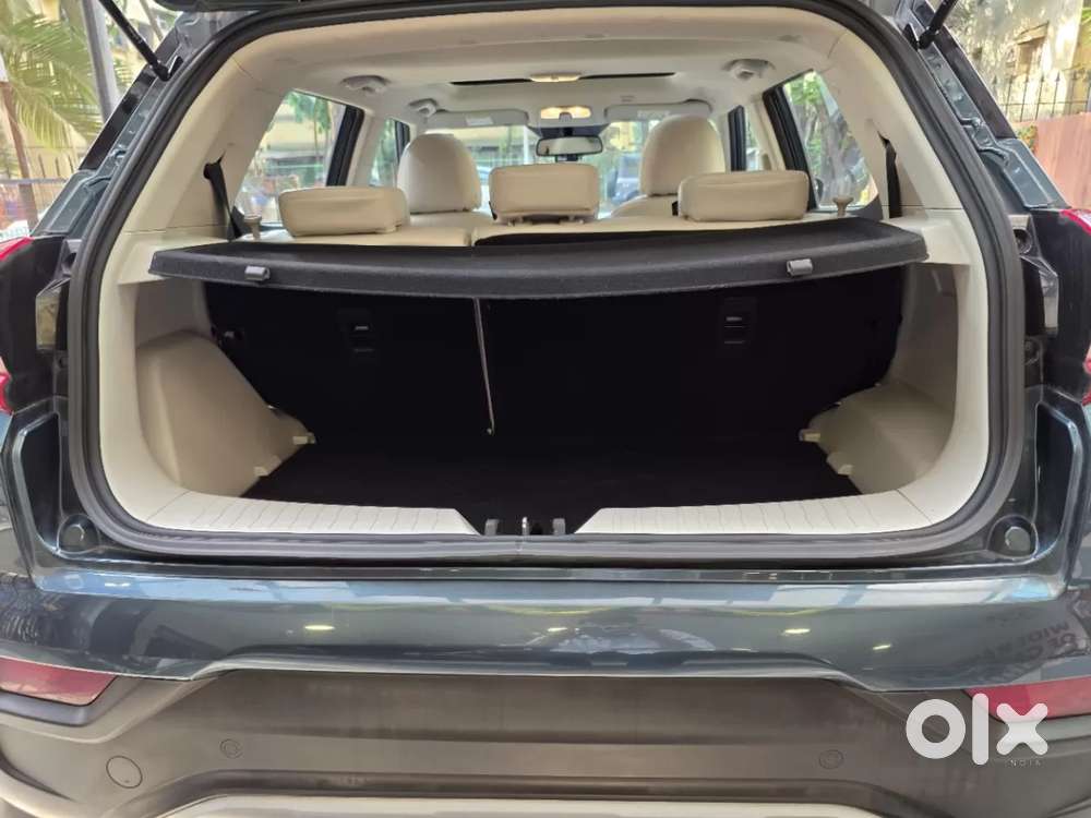 Mahindra Xuv300 W8 (o) 1.5 Diesel Amt, 2022, Diesel